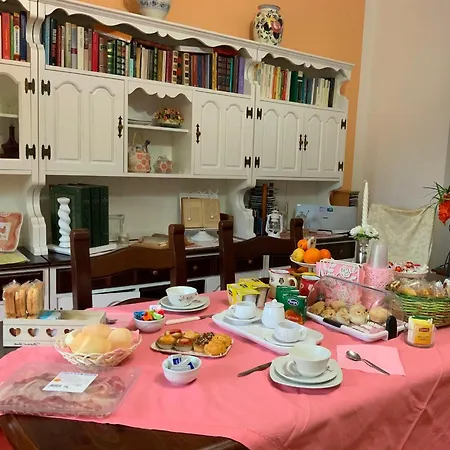 Shabby Chic Bed & Breakfast *